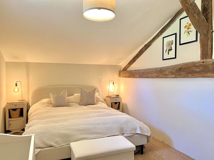 Image No.8-4 Bed House for sale