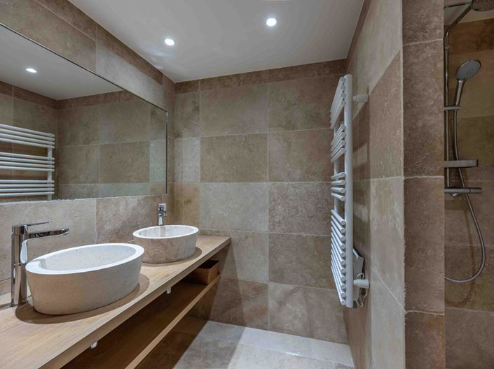 Image No.16-5 Bed House for sale