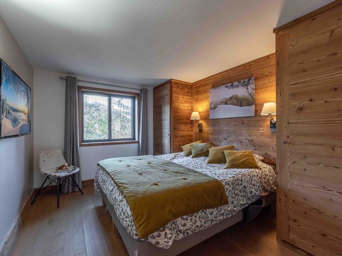 Image No.5-5 Bed House for sale