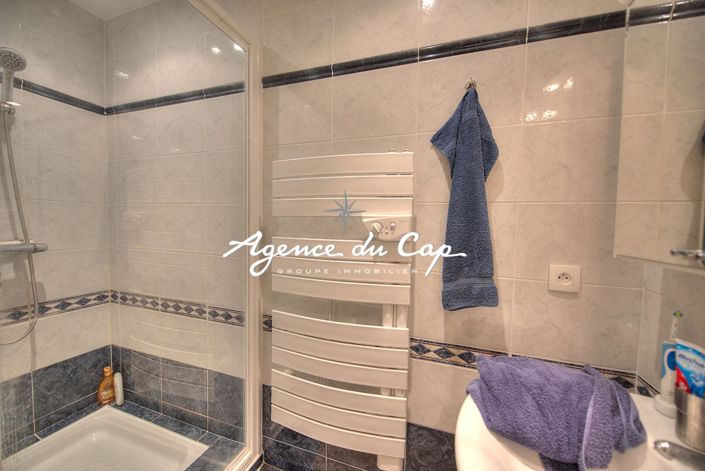 Image No.16-3 Bed Property for sale