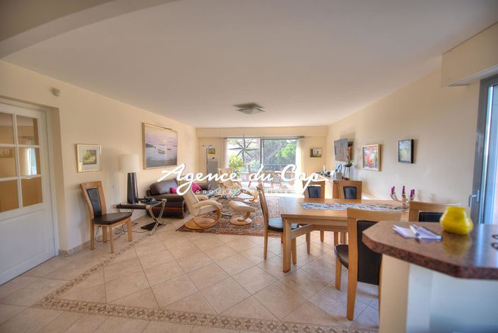 Image No.3-Appartement de 3 chambres à vendre à Saint-Raphael
