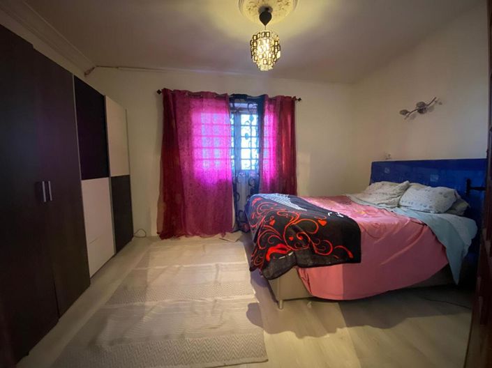 Image No.6-4 Bed House for sale