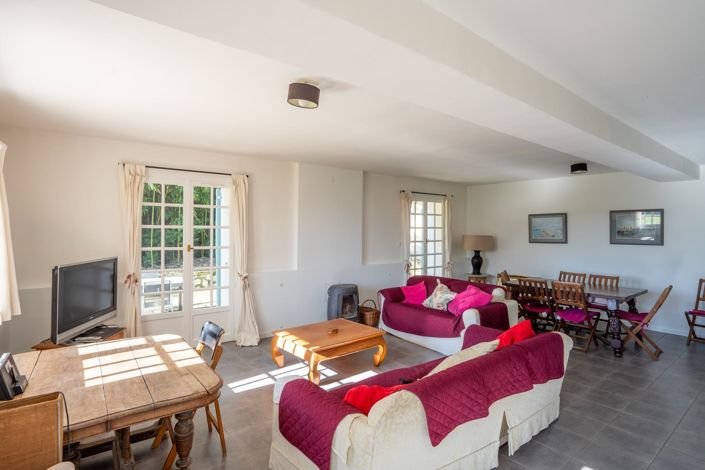 Image No.10-5 Bed House for sale