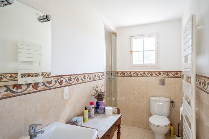 Image No.12-5 Bed House for sale