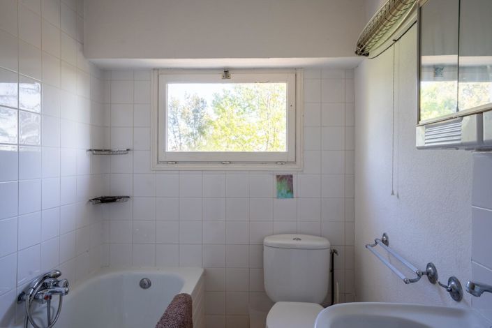 Image No.16-5 Bed House for sale