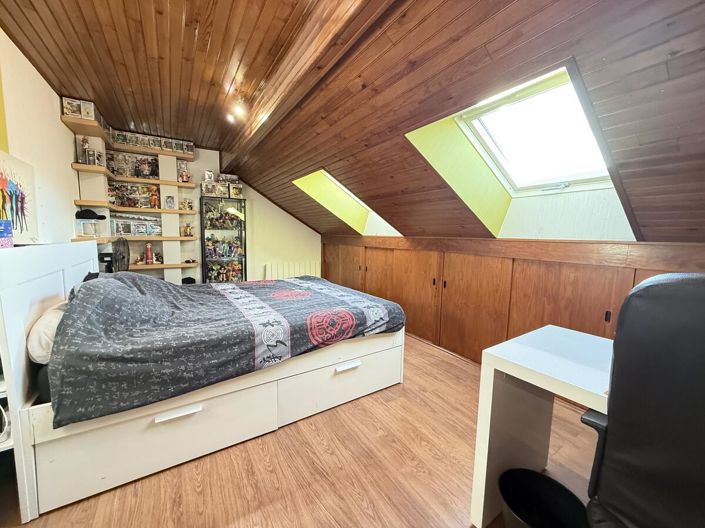 Image No.11-5 Bed House for sale