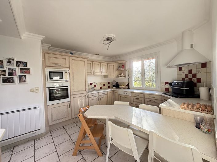 Image No.3-5 Bed House for sale