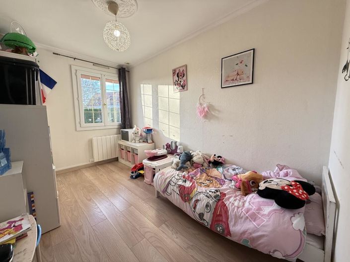 Image No.9-5 Bed House for sale