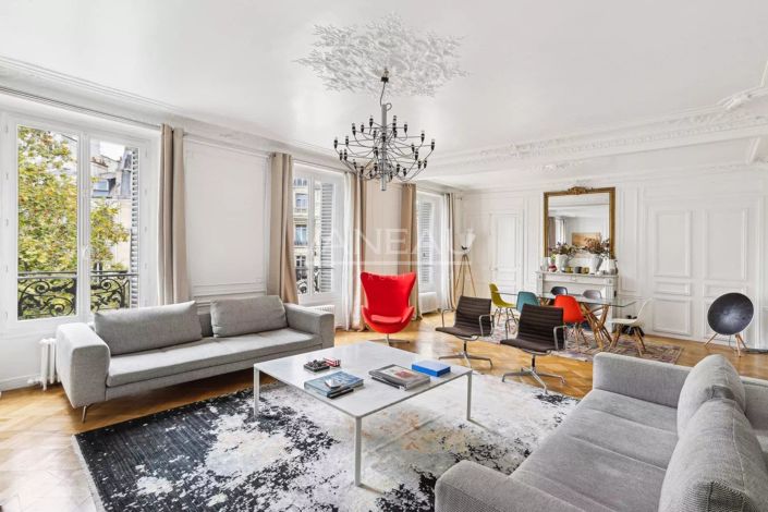 Image No.1-3 Bed Property for sale