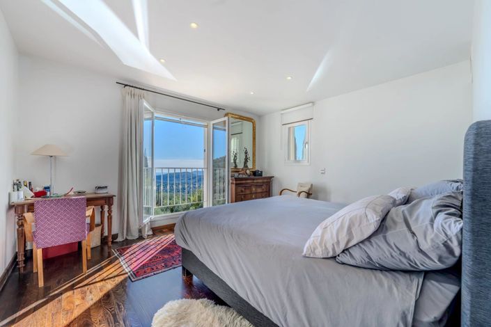 Image No.11-5 Bed House for sale