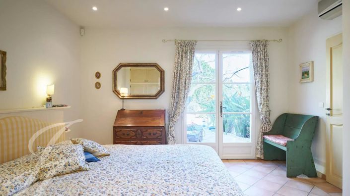 Image No.13-4 Bed House for sale