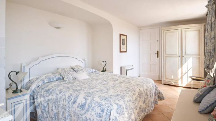 Image No.15-4 Bed House for sale