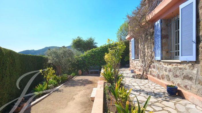 Image No.18-4 Bed House for sale