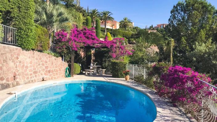 Image No.20-4 Bed House for sale