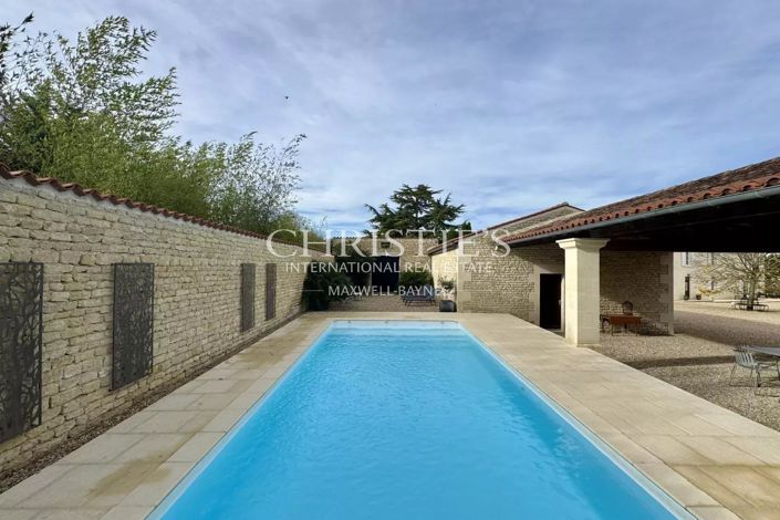 Image No.11-6 Bed House for sale