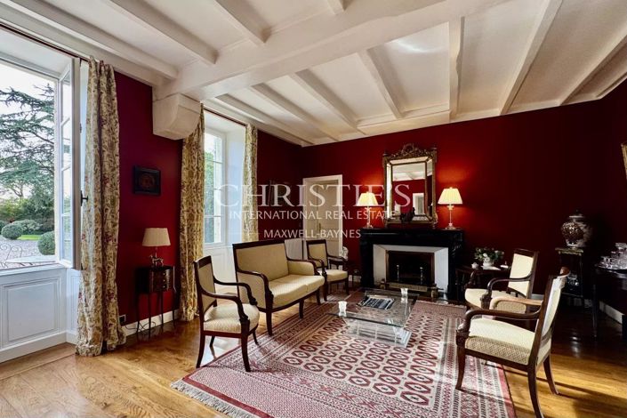 Image No.15-6 Bed House for sale