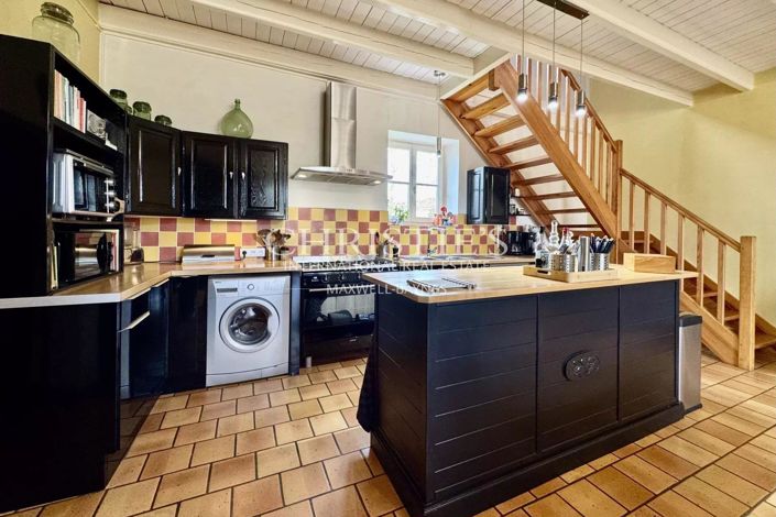 Image No.20-6 Bed House for sale