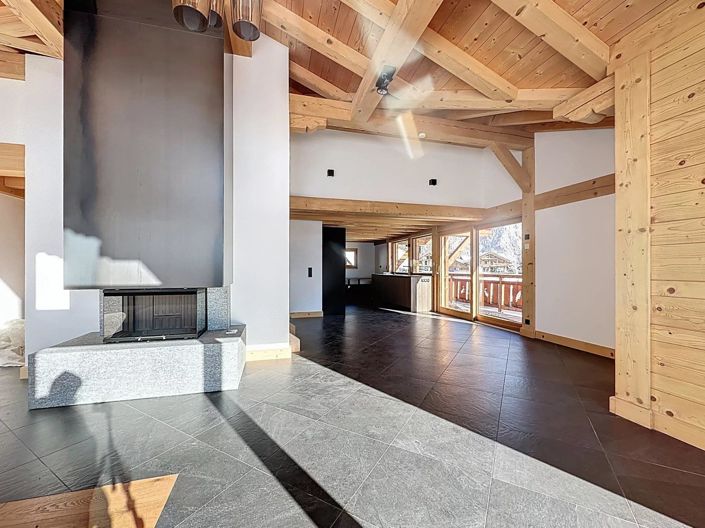 Image No.17-4 Bed House for sale