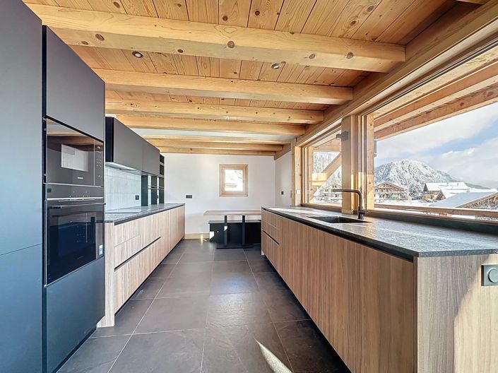 Image No.21-4 Bed House for sale