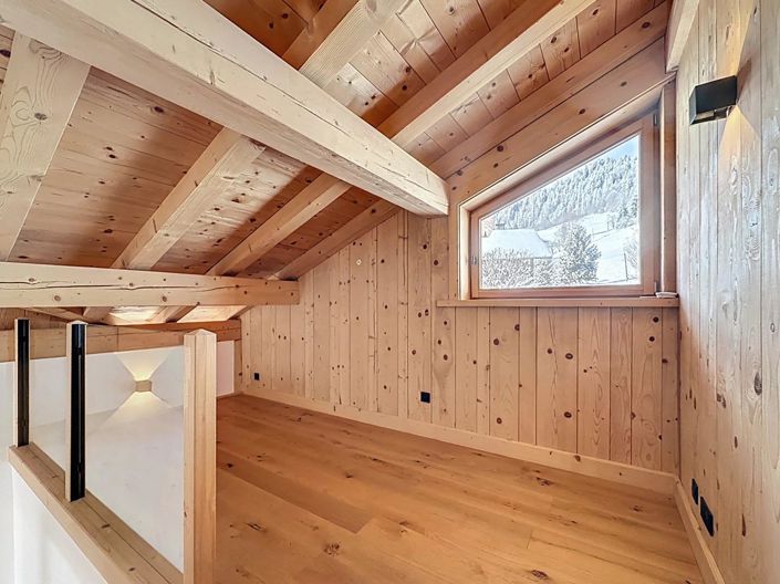 Image No.25-4 Bed House for sale