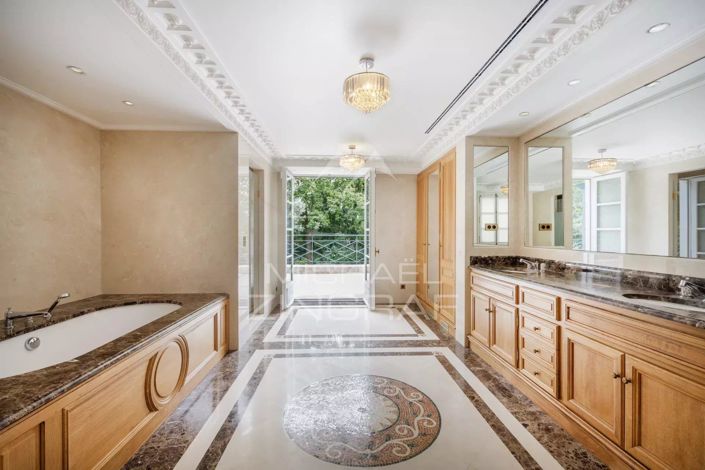 Image No.12-5 Bed House for sale