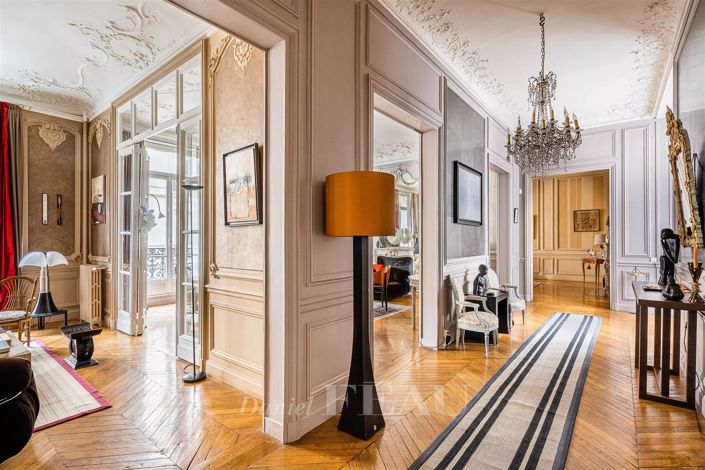 Image No.7-4 Bed Property for sale