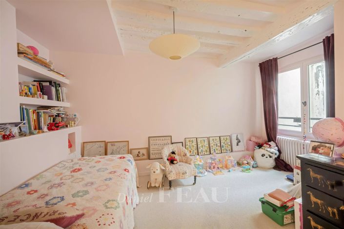 Image No.13-2 Bed Property for sale