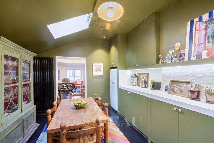 Image No.4-2 Bed Property for sale