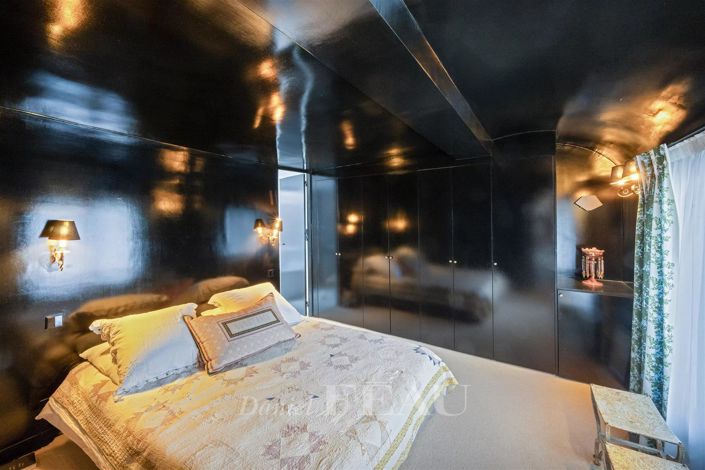 Image No.9-2 Bed Property for sale