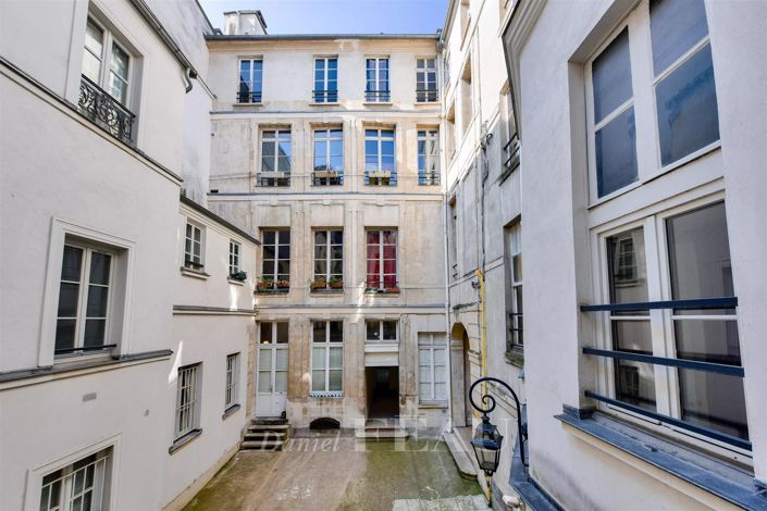 Image No.12-3 Bed Property for sale