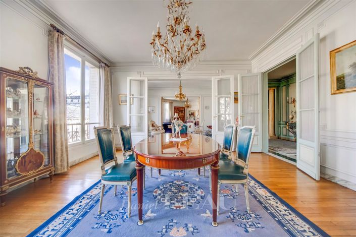 Image No.10-4 Bed Property for sale