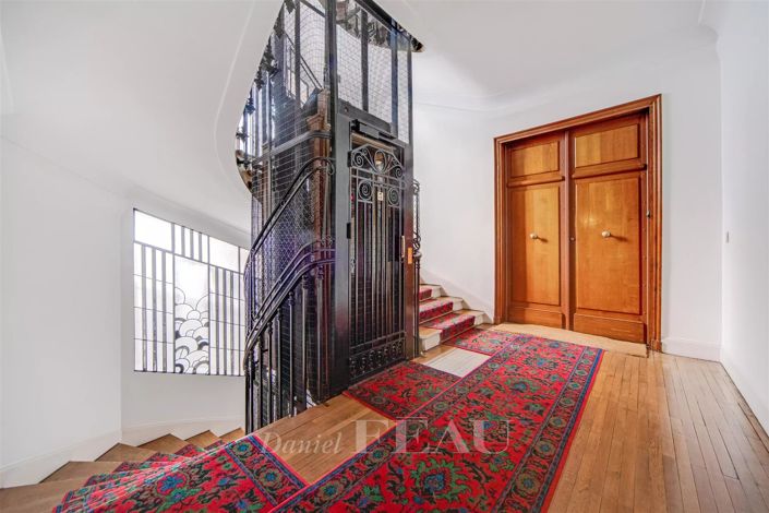 Image No.18-4 Bed Property for sale