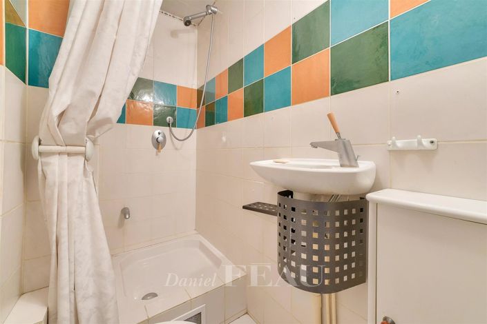 Image No.13-2 Bed Property for sale