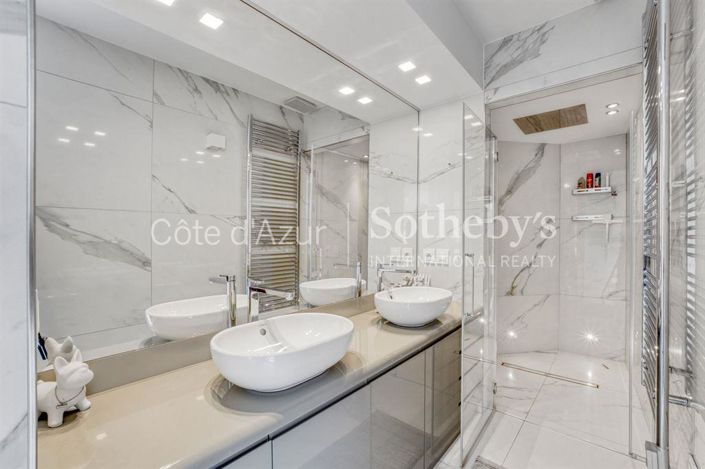 Image No.18-2 Bed Property for sale