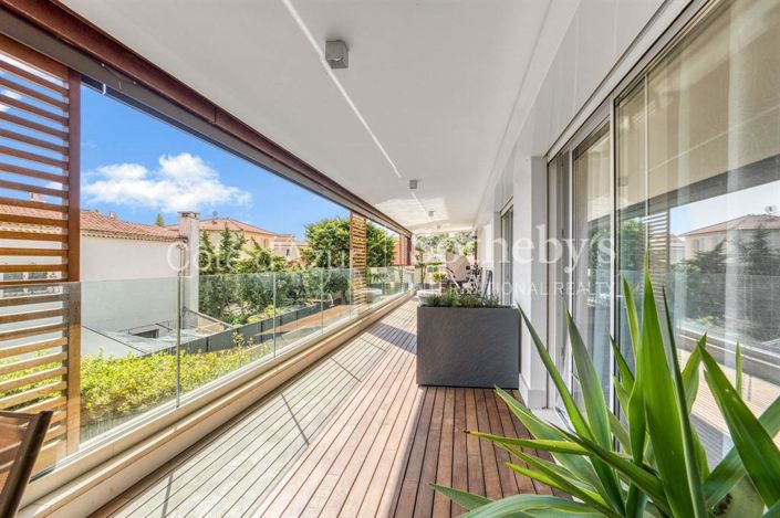 Image No.2-2 Bed Property for sale