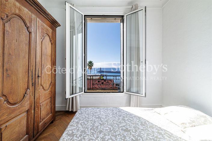 Image No.14-2 Bed Property for sale