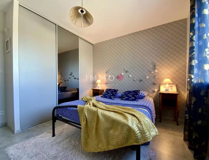 Image No.13-3 Bed House for sale