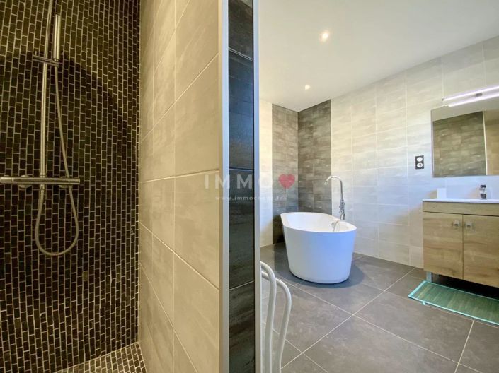 Image No.15-3 Bed House for sale