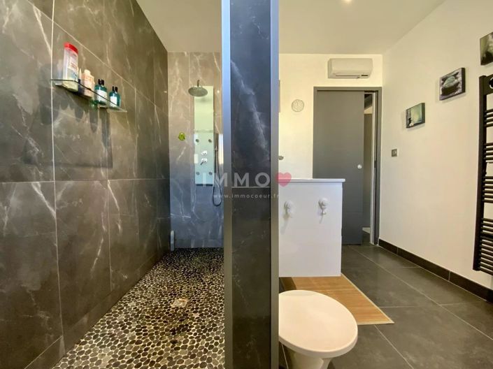 Image No.17-3 Bed House for sale