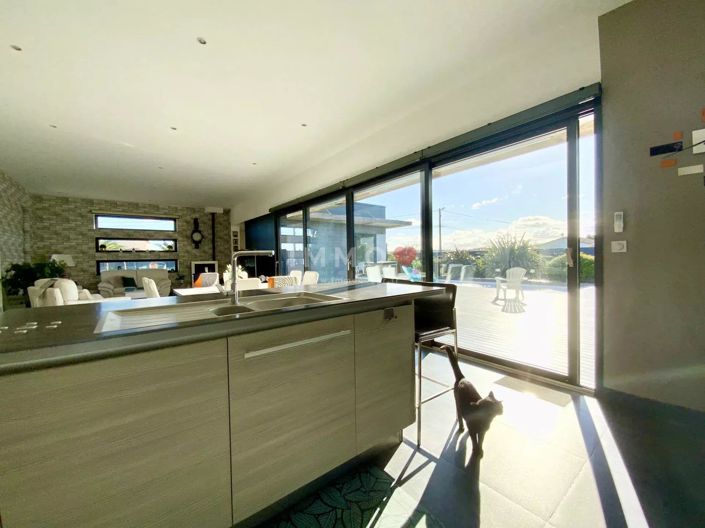 Image No.3-3 Bed House for sale