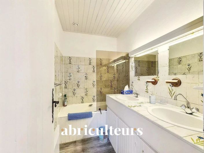 Image No.7-3 Bed House for sale