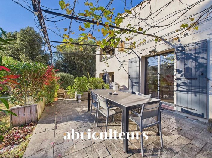 Image No.30-4 Bed House for sale