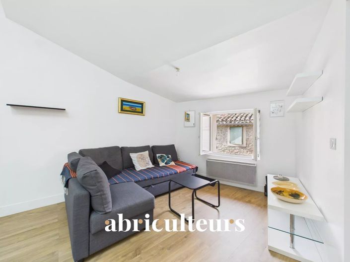 Image No.2-Propriété de 1 chambre à vendre à Lambesc