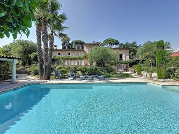 5 Bed House for sale