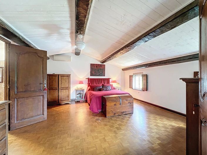 Image No.17-5 Bed House for sale