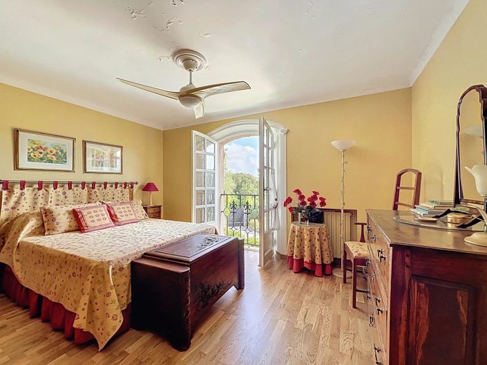 Image No.23-5 Bed House for sale