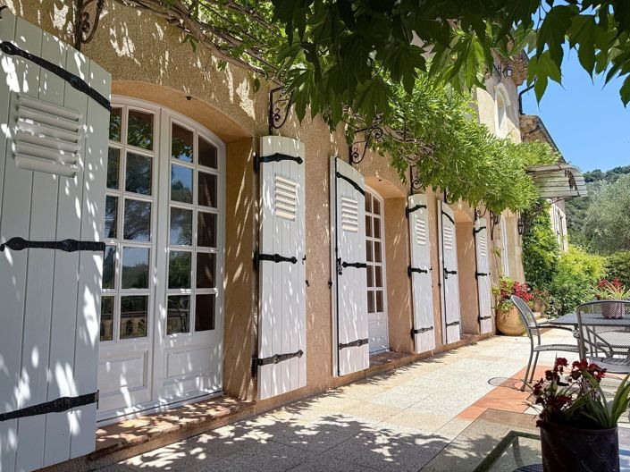 Image No.6-5 Bed House for sale