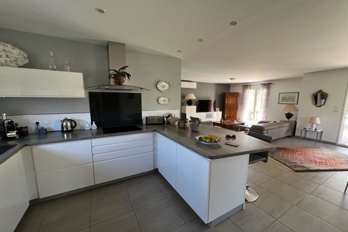 Image No.4-4 Bed House for sale