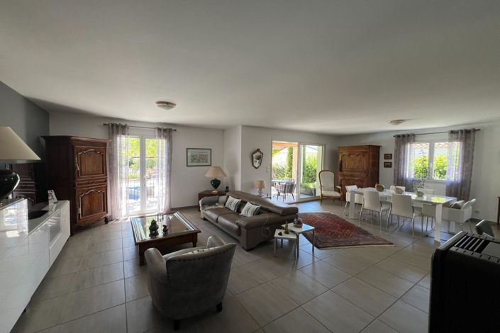 Image No.5-4 Bed House for sale