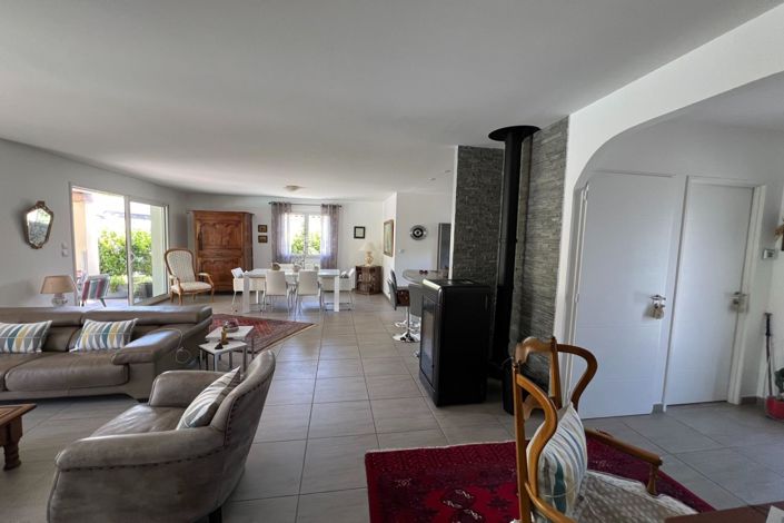 Image No.7-4 Bed House for sale